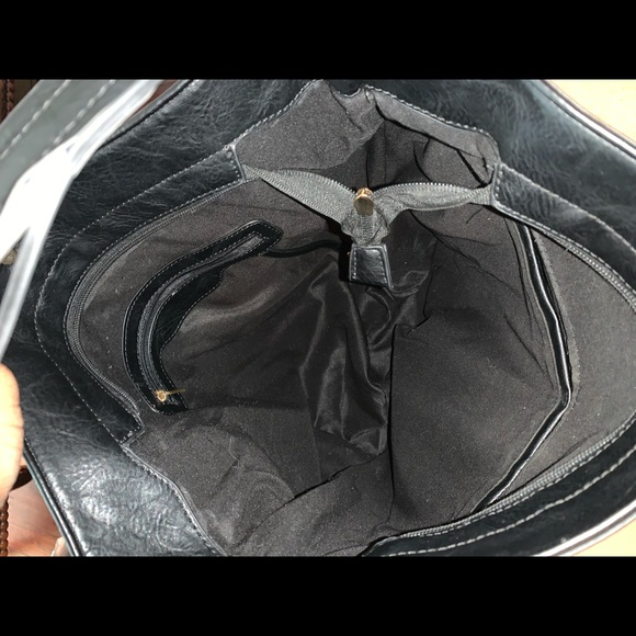 Black Faux Leather Studded Bag 🤩⭐️💕 - Picture 6 of 6